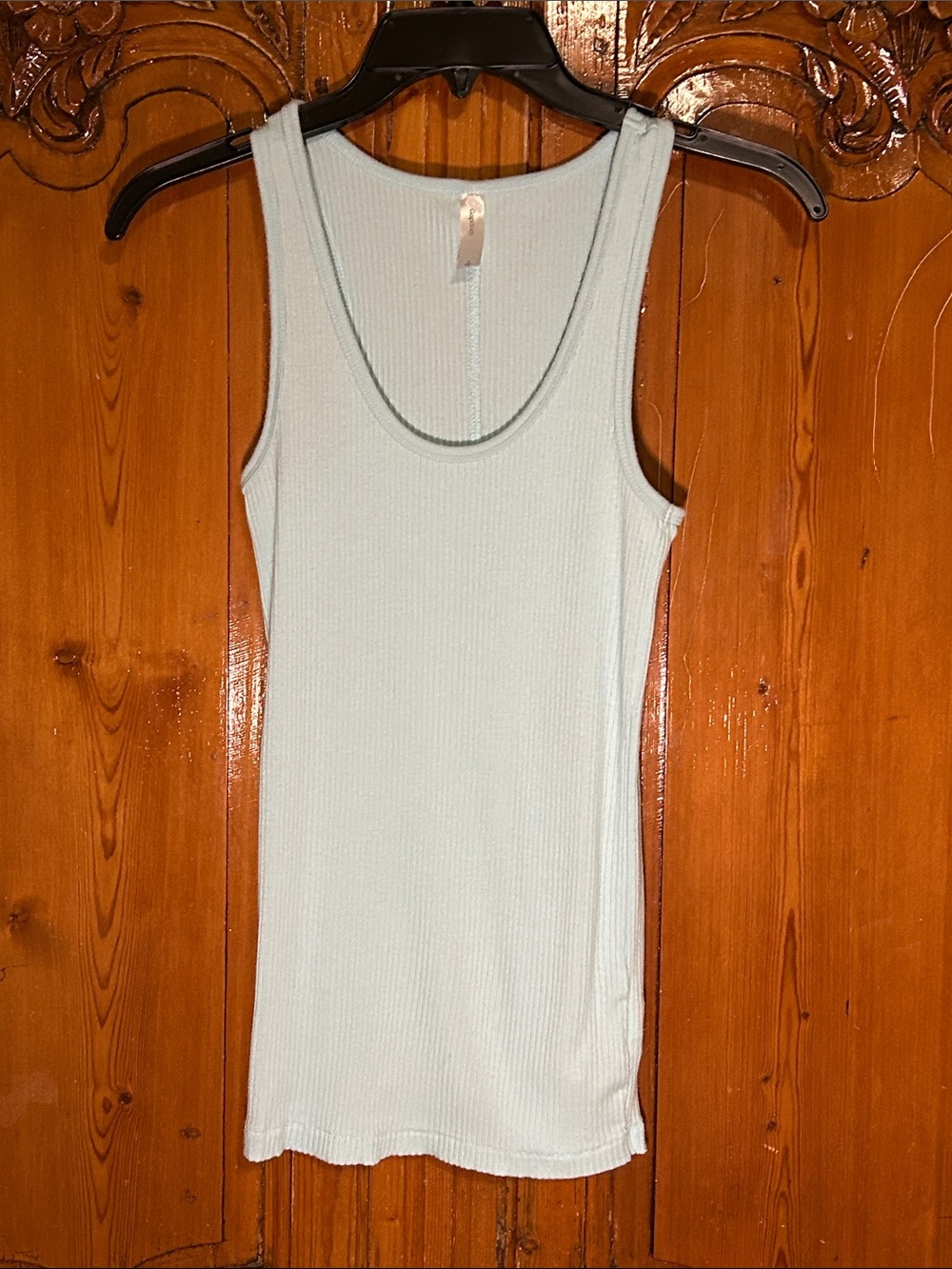 GapBody Aqua Ribbed Tank Top. Small